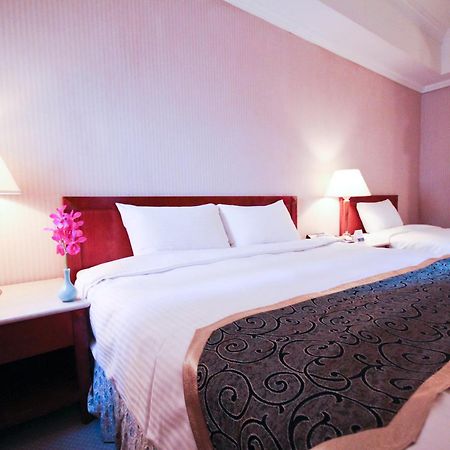 Grand Boss Hotel Yilan Стая снимка