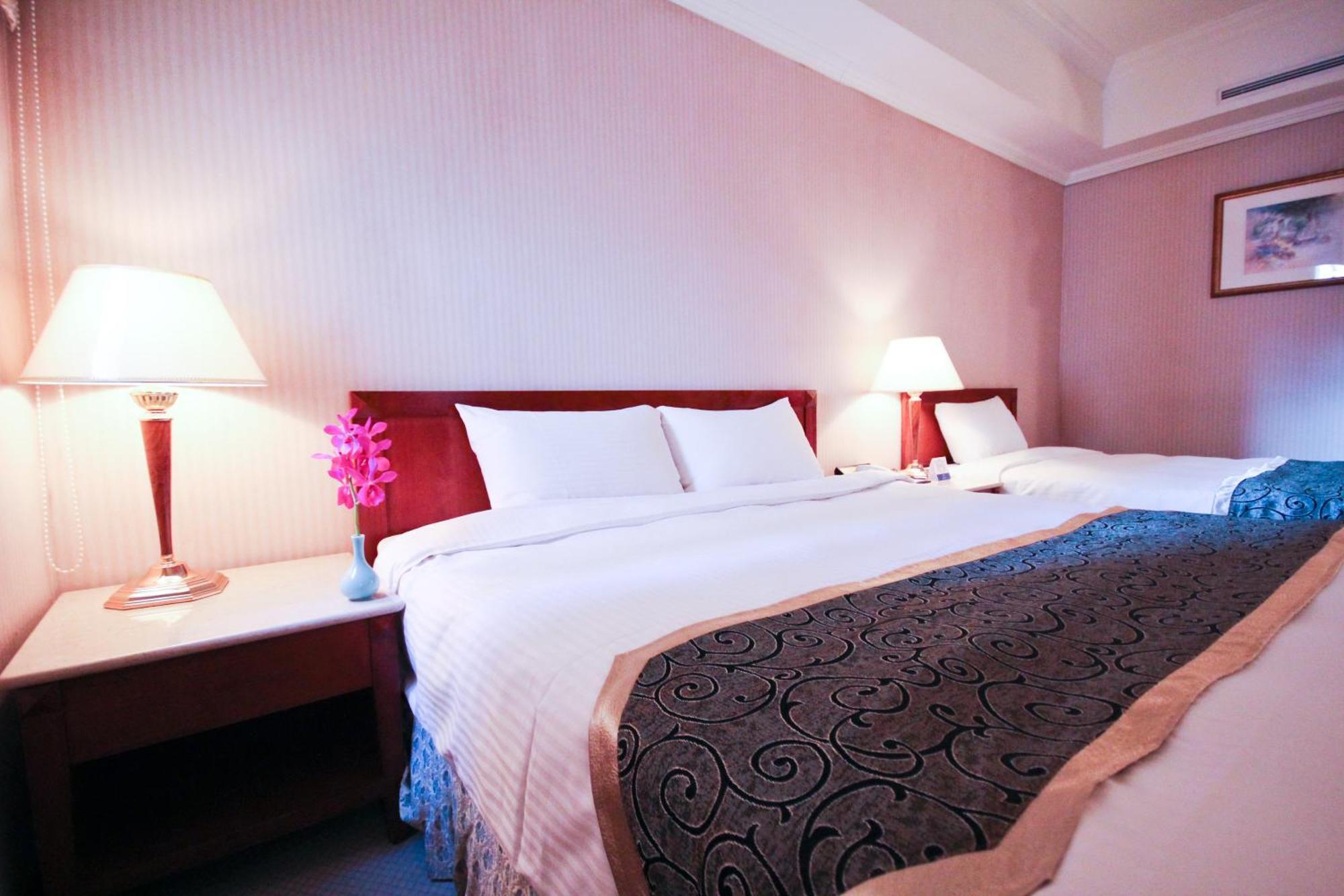 Grand Boss Hotel Yilan Стая снимка